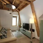 Beau Duplex T3 Au Mont-dore Avec Parking, Pres Des Thermes - Fr-1-608-151 Apartment *