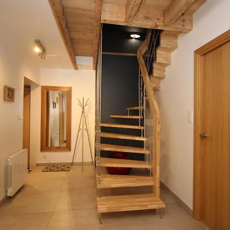 Apartmán Beau Duplex T3 Au Mont-dore Avec Parking, Pres Des Thermes - Fr-1-608-151 *